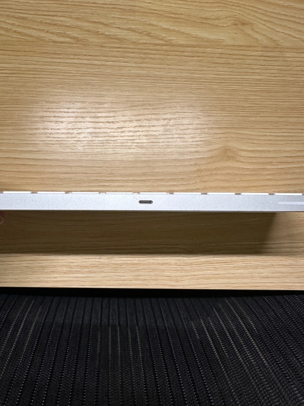 Apple Magic Keyboard - lightning charger - Picture 3 of 3